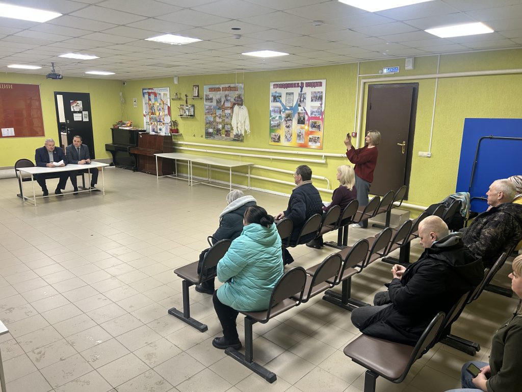 Отчет Главы Царицынского сельского поселения перед депутатами и жителями с присутствием Главы Городищенского района Будникова С.Н.